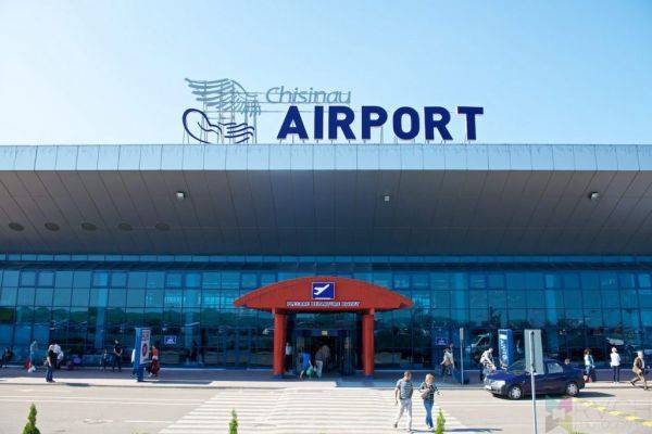 Премьер Молдавии пообещал вернуть аэропорт стране