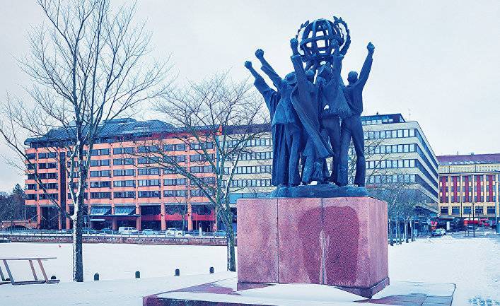 Helsingin Sanomat (Финляндия): советский памятник «Мир во всем мире», установленный в Хельсинки, перемещать не будут