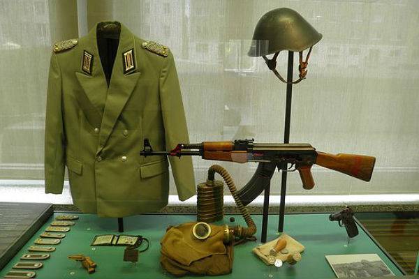 Воры украли из музея Штази в Берлине Орден Ленина