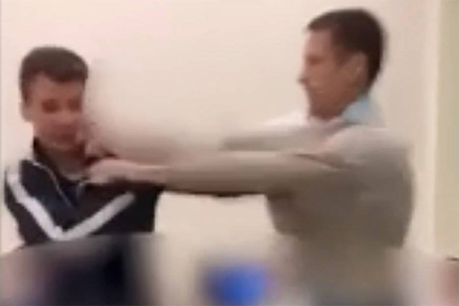 СК начал проверку после драки между школьником и учителем в Белгороде