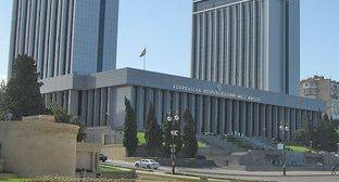 Депутаты попросили распустить парламент Азербайджана на фоне громких отставок