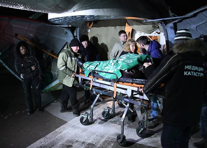 Медведев поручил перевезти пострадавших в ДТП в Забайкалье в Москву