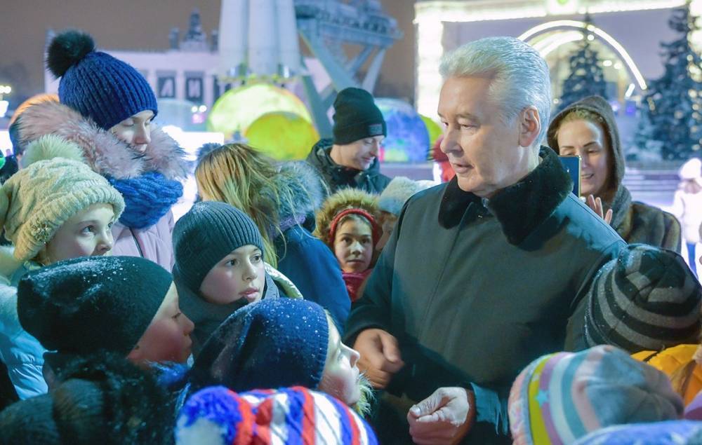 Сергей Собянин призвал горожан выбрать программу новогодней ночи в парках