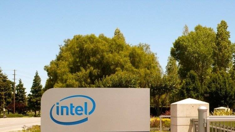 Apple за миллиард долларов купила у Intel долю в бизнесе смартфонов и модемов