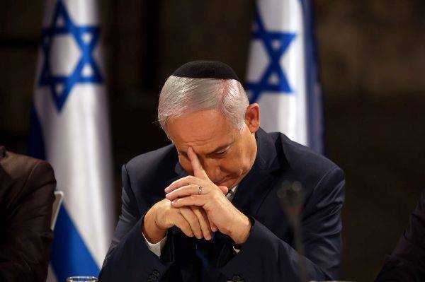 Мандельблит огласил весь список: по делу Нетаньяху допросят и Адельсона