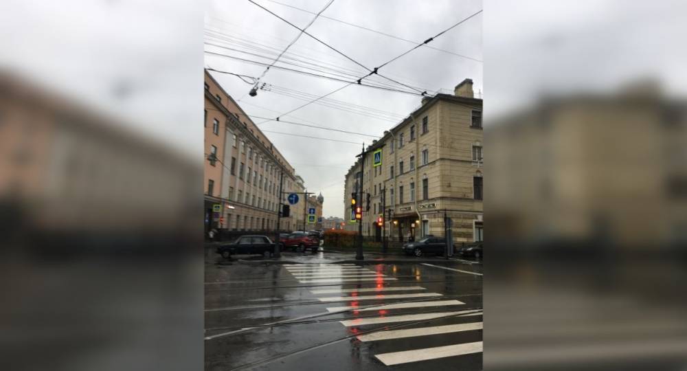 На перекрестке четырех улиц Петроградки подключили светофор