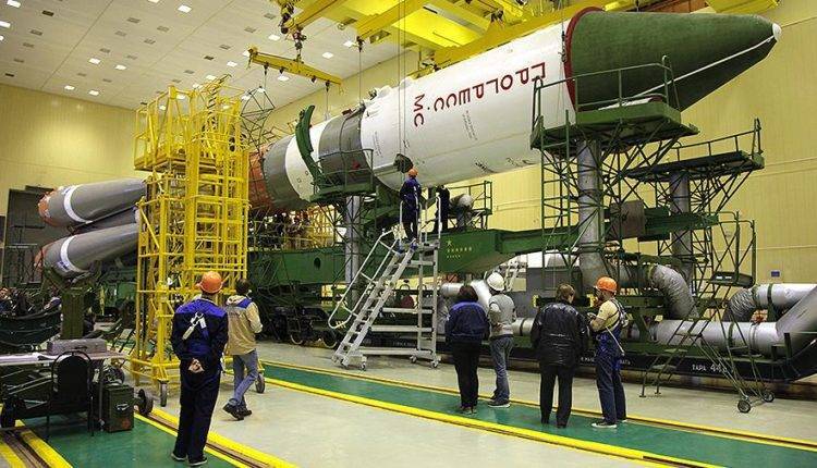 «Роскосмос» заявил о собранной ракете с космическим грузовиком «Прогресс»