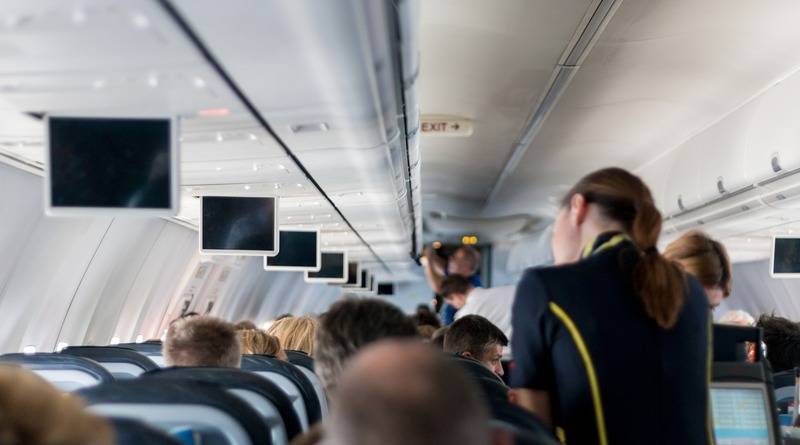 Пассажирка самолета симулировала болезнь, чтобы получить лучшее место на рейсе