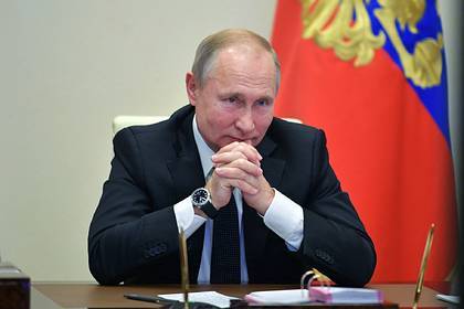 Путин разрешил признавать физлиц иностранными агентами