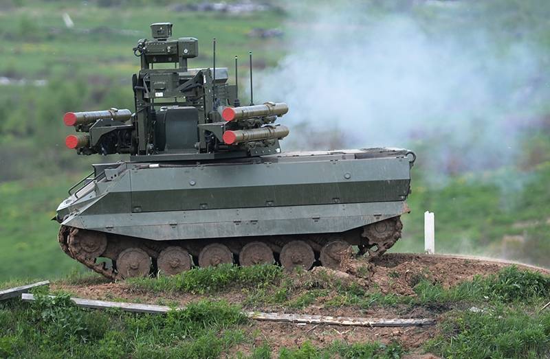 Российский робот-танк попал в кадр в Сирии