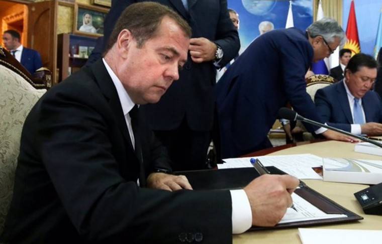 Медведев назначил нового замглавы Минобрнауки