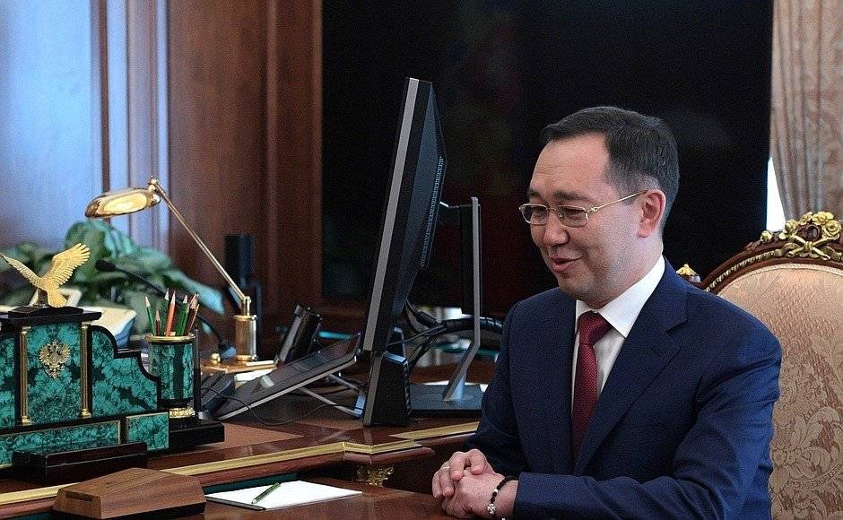 Глава Якутии отменил новогодний банкет для чиновников и депутатов