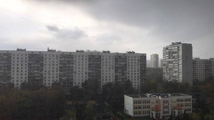 Теплая погода ожидает жителей и гостей Москвы в пятницу