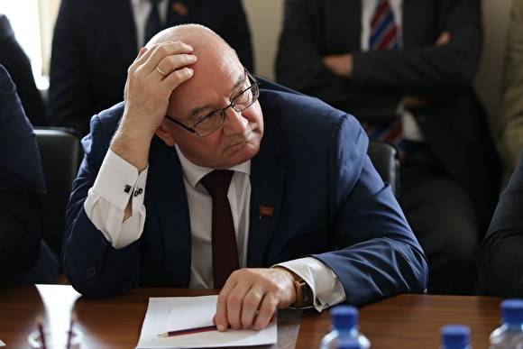Главврач челябинской ОКБ-3 Олег Маханьков объявил о своей отставке
