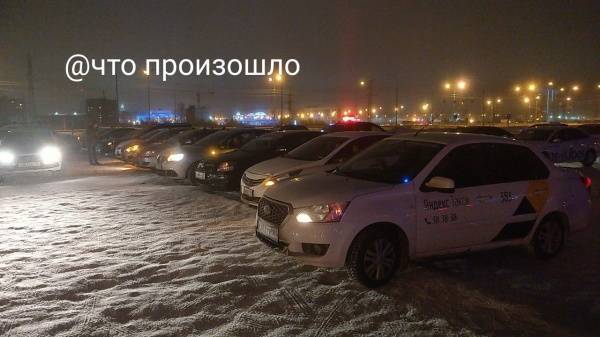 "Ты не раб или прислуга": водители "Яндекс.Такси" устроили забастовку в Сургуте - nakanune.ru