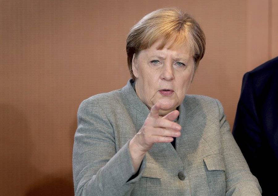 СМИ: Меркель "объявила войну" Трампу