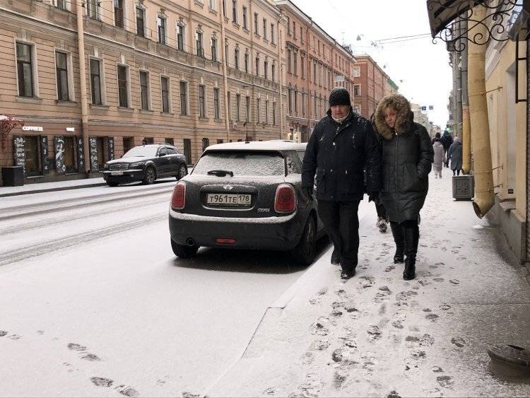 Рабочая неделя в Петербурге закончится без штормового ветра