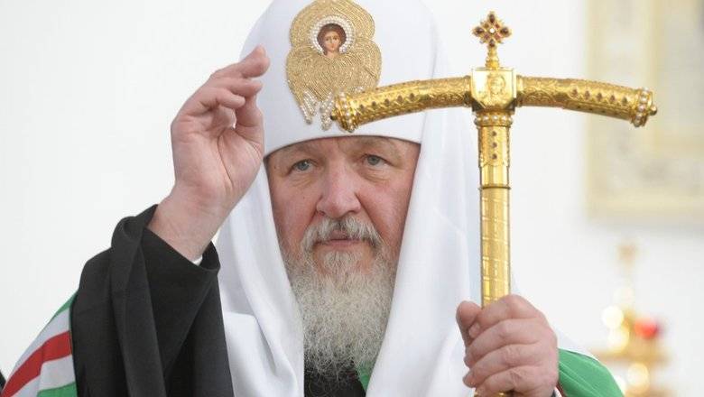 Пример с протестантов: патриарх Кирилл разрешил вести службы на русском языке?