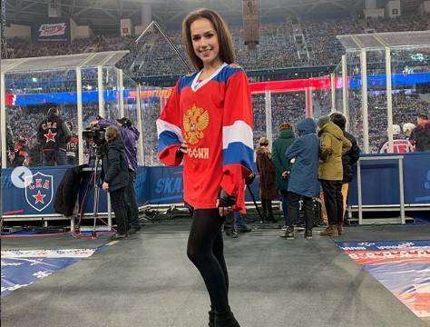 Алина Загитова заявила, что установила личный рекорд перед поединком лидеров КХЛ
