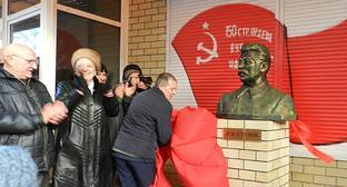 Волгоградские активистки выступили против памятника Сталину