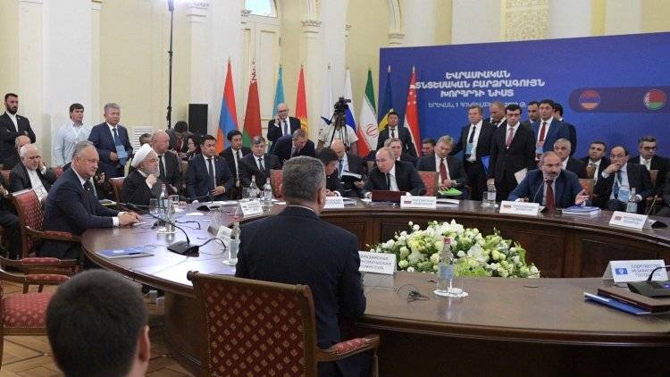 Президенты стран Евразийского экономического союза начали переговоры в Петербурге