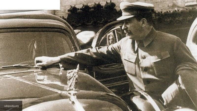 Волгоградские коммунисты поставили памятник Сталину