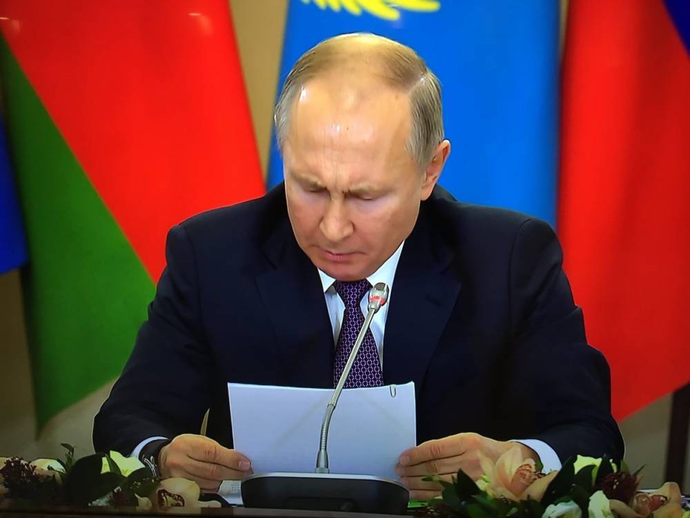 Путин в Петербурге напомнил, кто дал карт-бланш Нацистской Германии