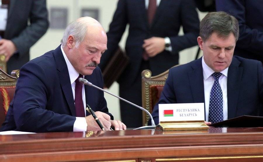 Лукашенко объявил о договоренности с Россией по топливу
