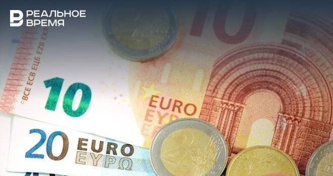 Курс евро достиг минимума с марта 2018 года
