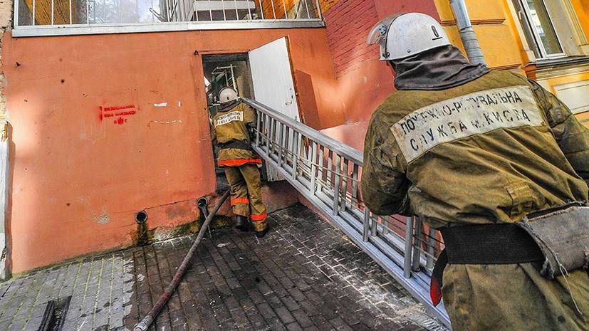 Два человека погибли при пожаре в многоэтажке в Киеве