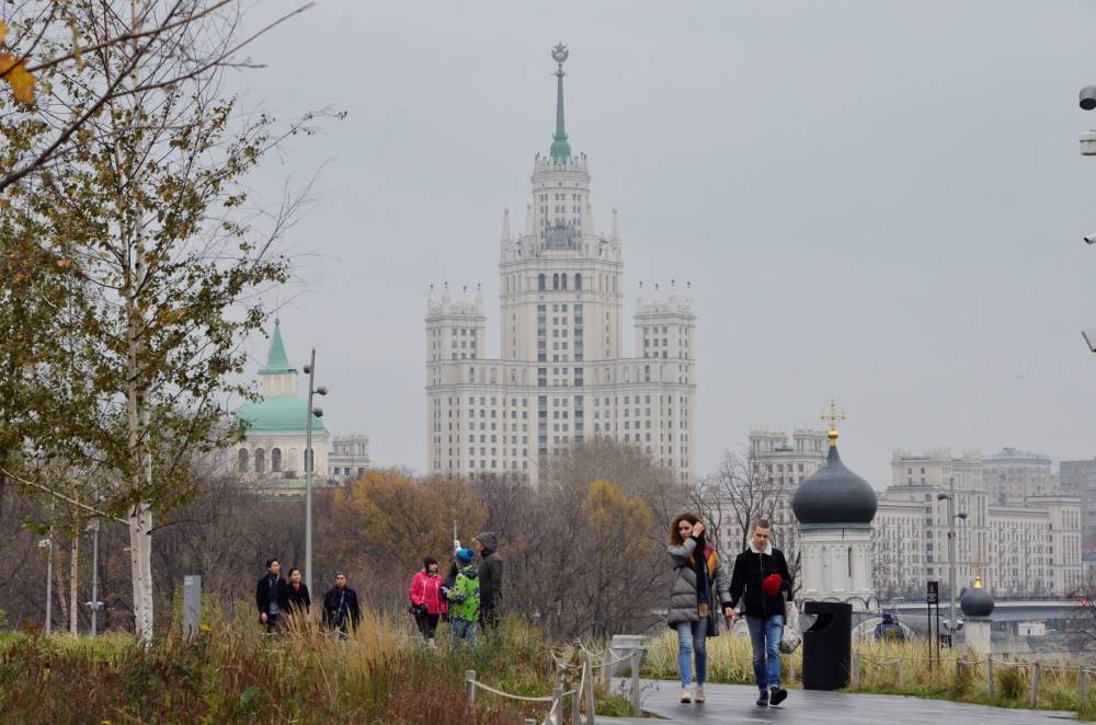 Сухая пасмурная погода ожидает жителей Москвы в субботу