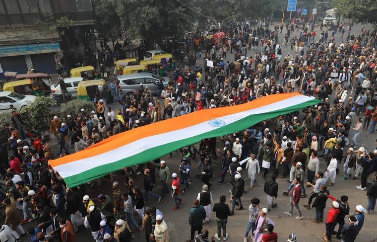 Протесты вынудили премьера Индии созвать срочное заседание