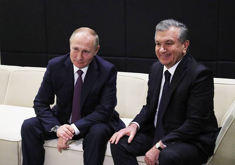 Путин провёл встречу с президентом Узбекистана