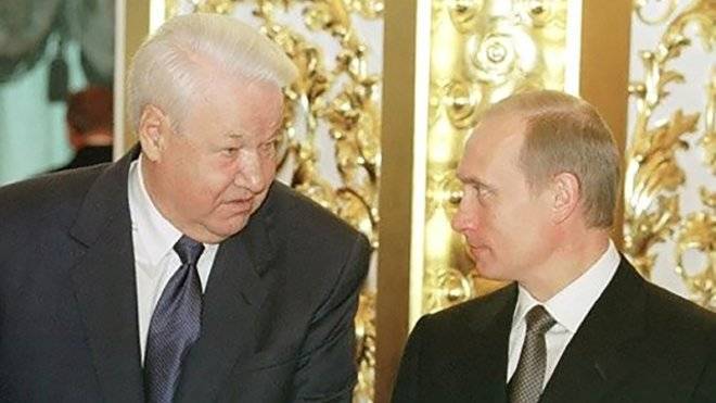 Россияне спустя 12 лет после смерти Ельцина охотно ходят на его могилу