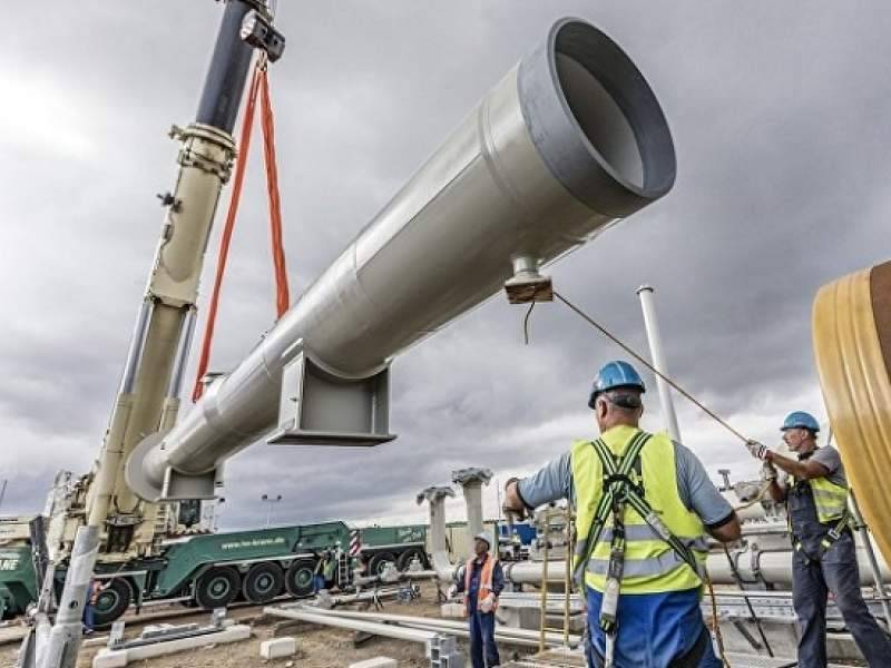 Подрядчик "Северного потока-2" приостановил строительство газопровода из-за санкций США