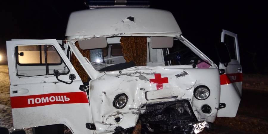 Опубликованы кадры с места ДТП в Кузбассе, в котором погибла фельдшер скорой помощи