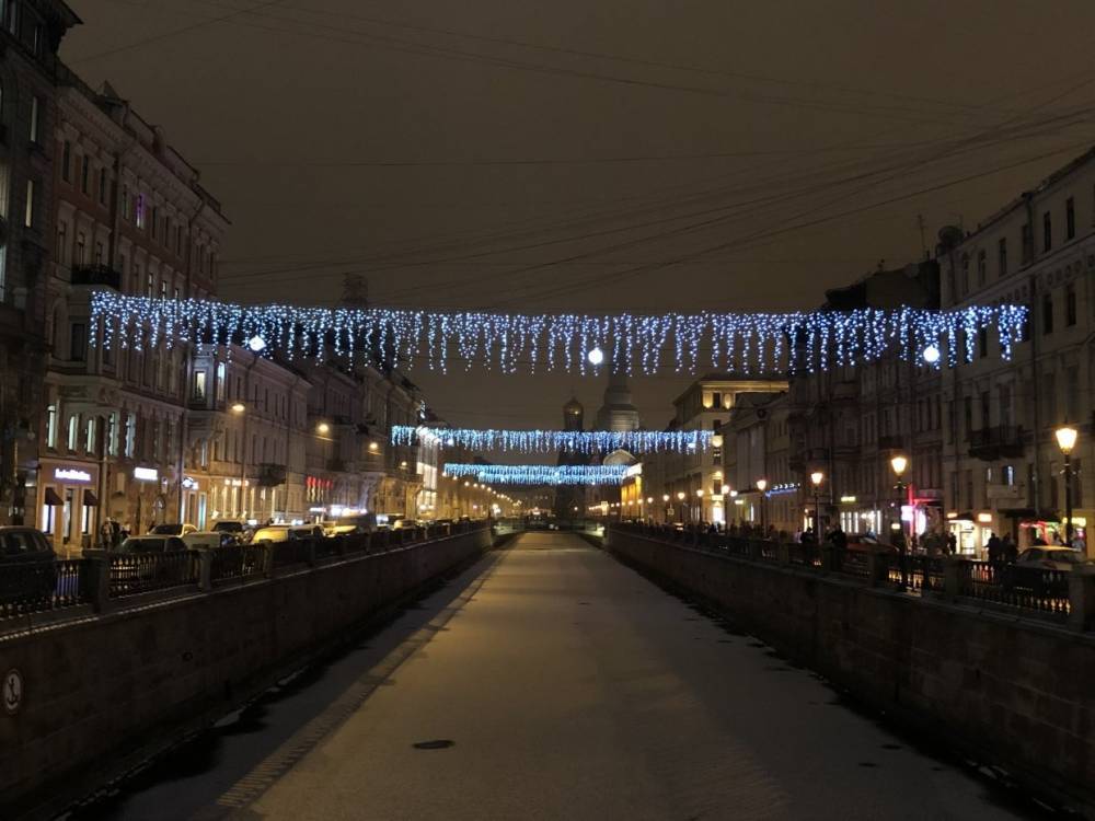Петербург встретит Новый Год со снегом