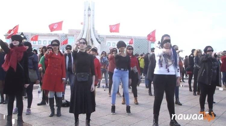 Женщины в Тунисе вышли на митинг против насилия