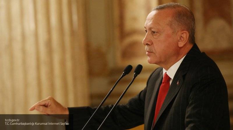 Экс-глава турецкой разведки предупредил Эрдогана, что Саррадж может "сдать" Триполи ЛНА