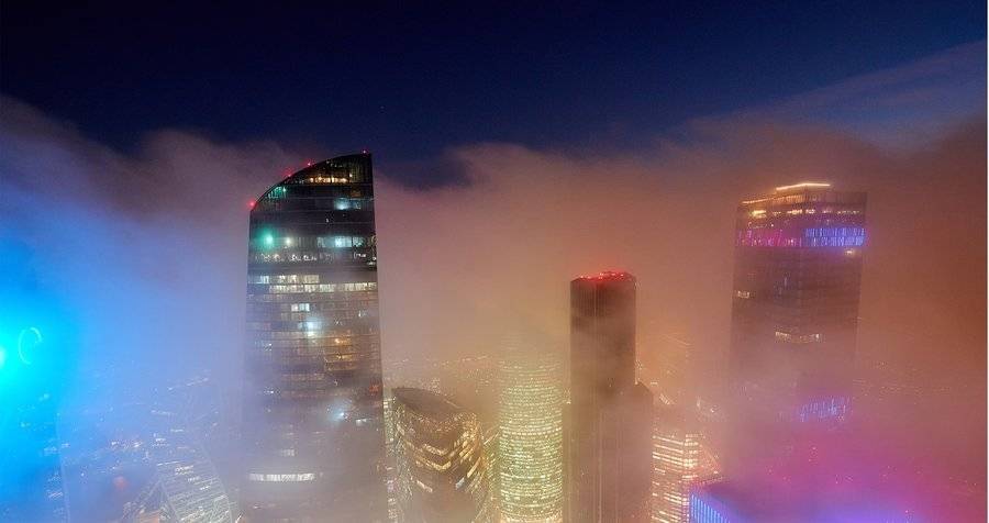 Москвичей предупредили о тумане до утра воскресенья