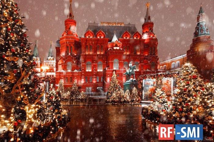 Составлен рейтинг самых высоких новогодних елок в городах России