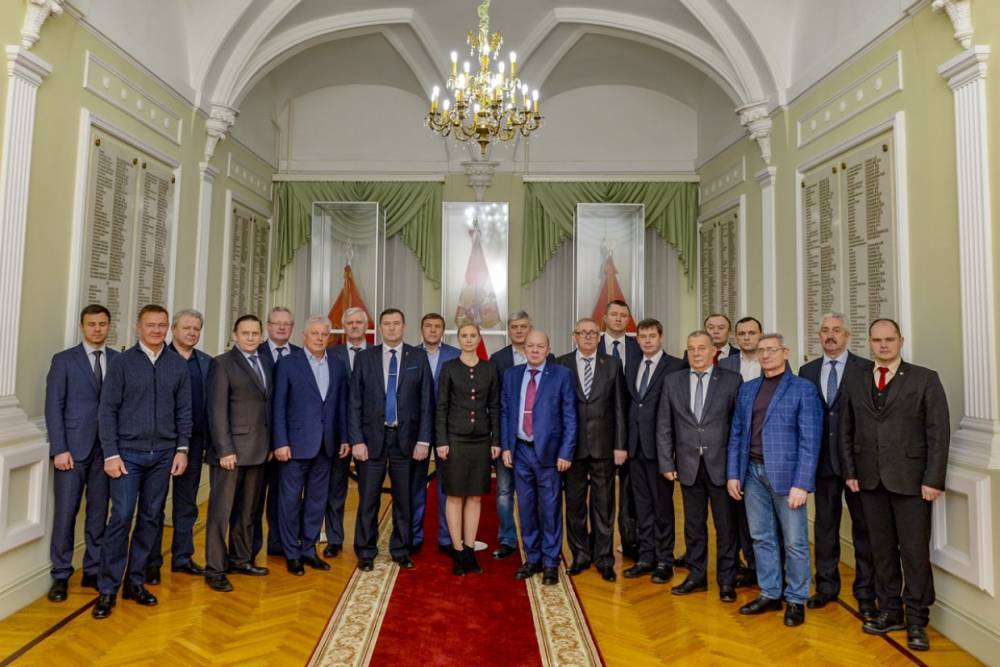 Губернаторы Петербурга и Ленобласти получили знак отличия «За заслуги» от командующего ЗВО