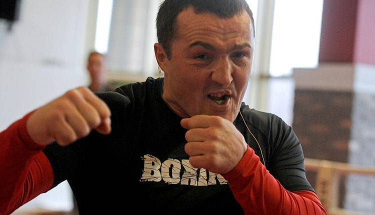 Боксер Денис Лебедев потерпел третье поражение в карьере