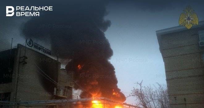 МЧС: пожар на уфимском заводе локализован на площади 2 000 кв. м