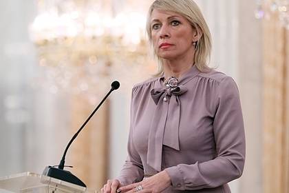 Захарова обвинила Варшаву в подрыве отношений с Россией