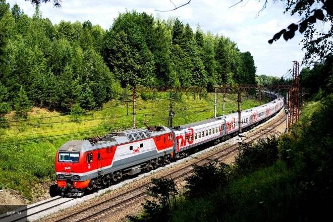 В Новосибирске поезда серии ЭП2Д встали на новый маршрут