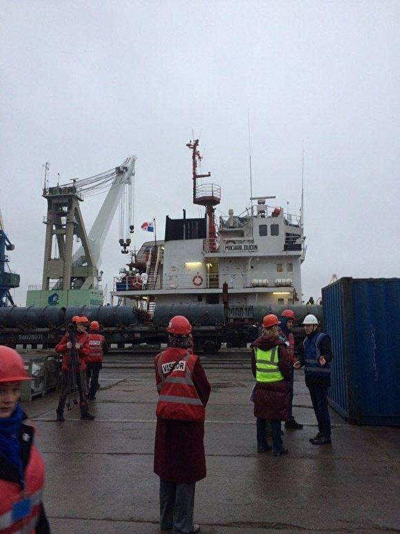 В Петербурге разгрузили корабль с «урановыми хвостами»