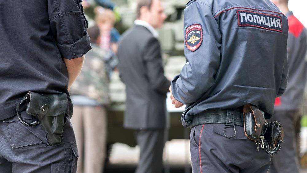 Полиция проверяет информацию о стрельбе из автомобиля в Москве
