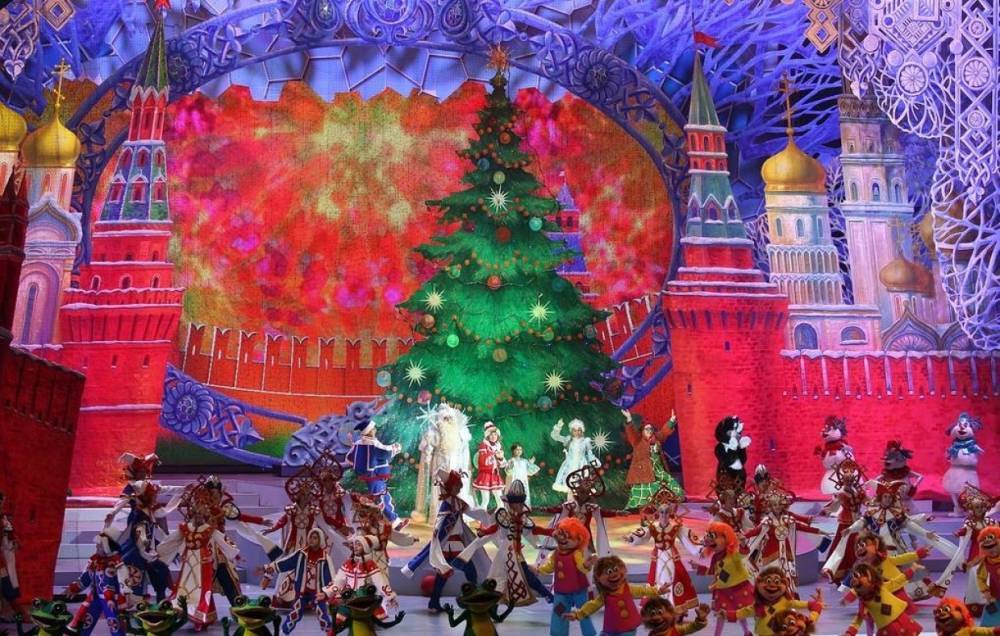 На Общероссийскую новогоднюю елку в Москву поедут 18 новгородских школьников