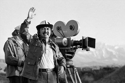 Кинорежиссер Болот Шамшиев умер в Киргизии